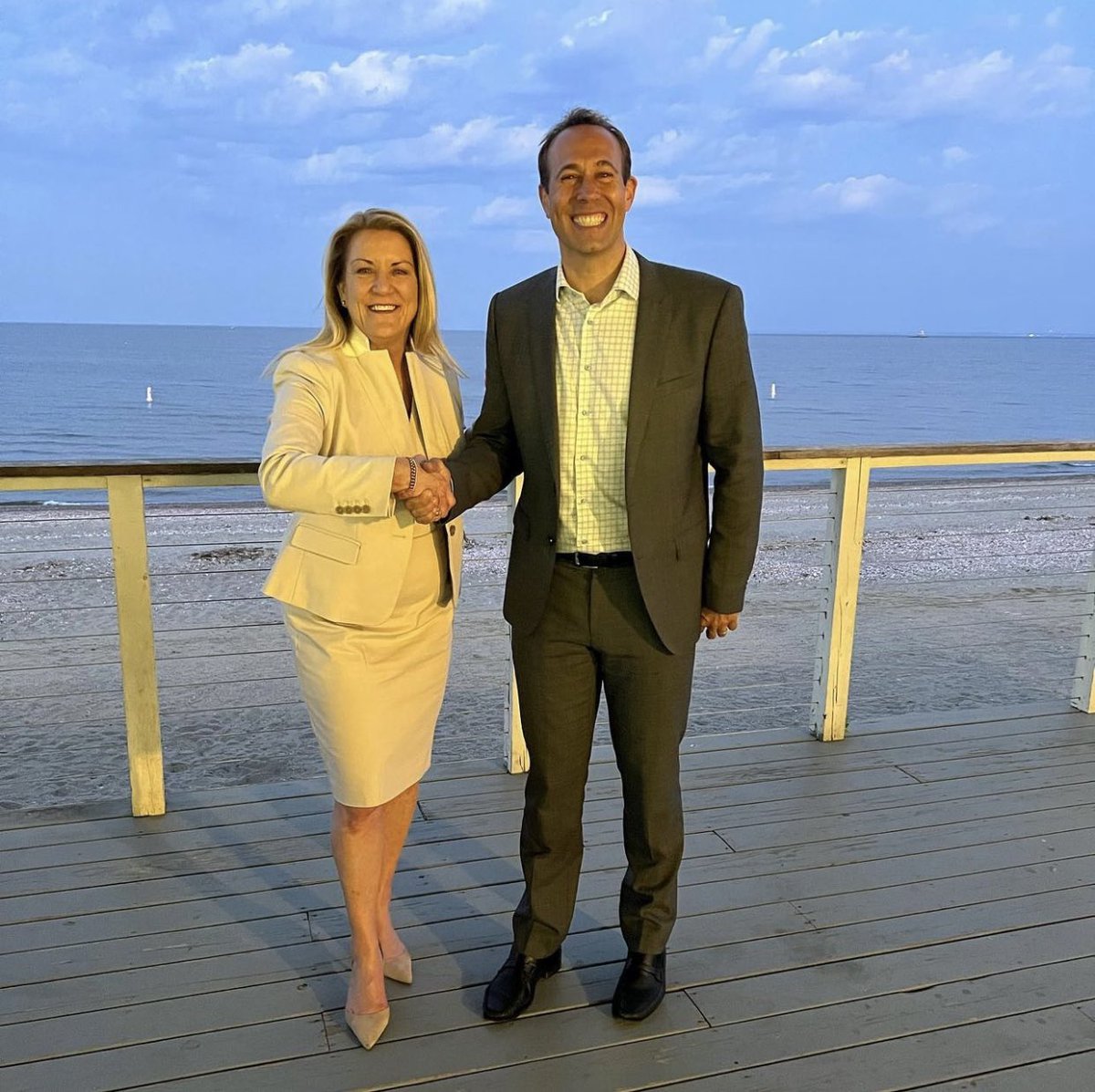 FairfieldRTC's tweet image. Scenes from last night’s campaign launch for Brenda and Brian for Fairfield!

It was a fun evening at Penfield spent with family, friends, and the #FairfieldCT community over pizza and beverages from Fire Engine Pizza Co.

Thanks to everyone who came!

#CommitmenttoCommunity