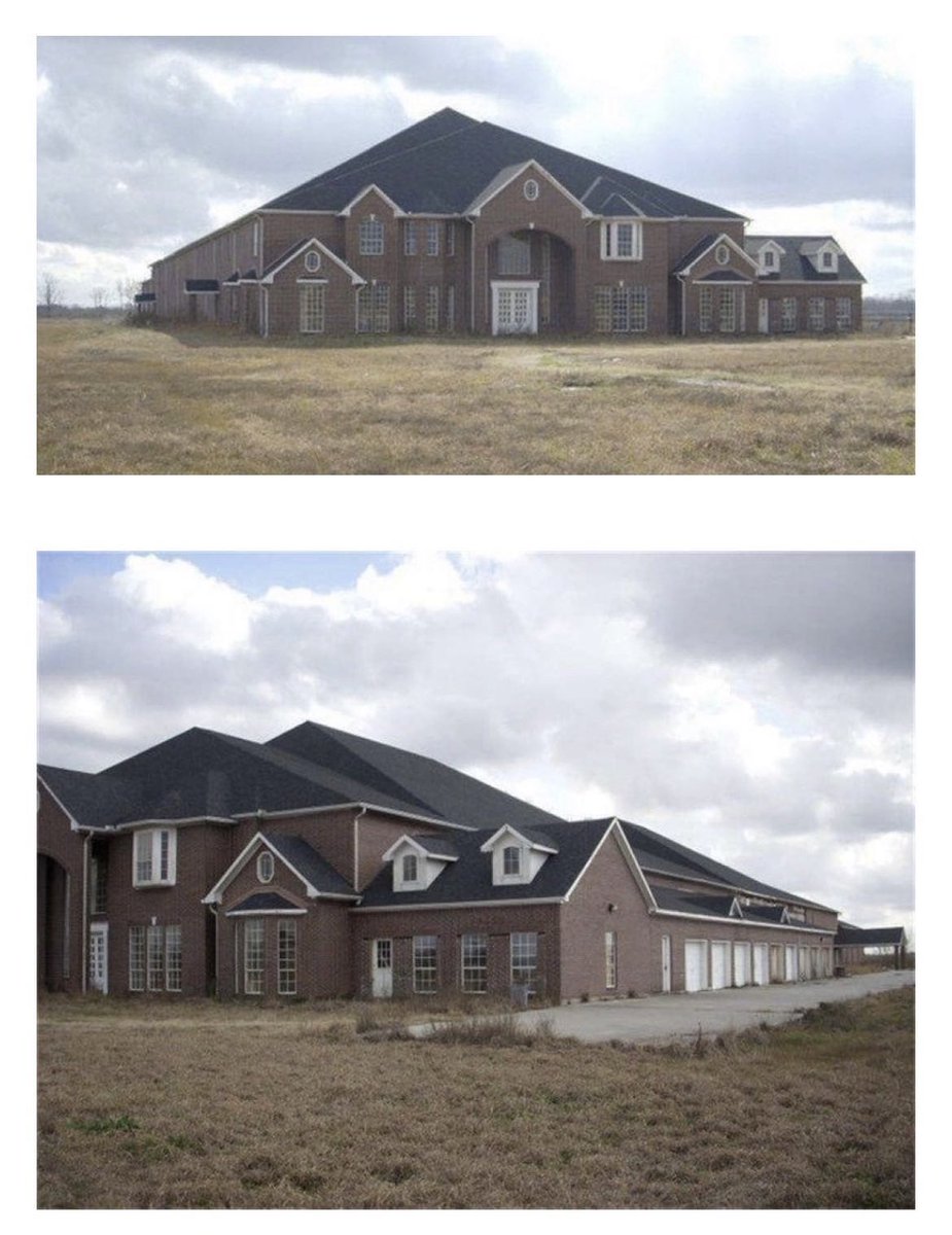 0xgaut's tweet photo. 46 bedrooms
55 bathrooms
9 car garage

*this* is the American dream https://t.co/jsL46IbavA