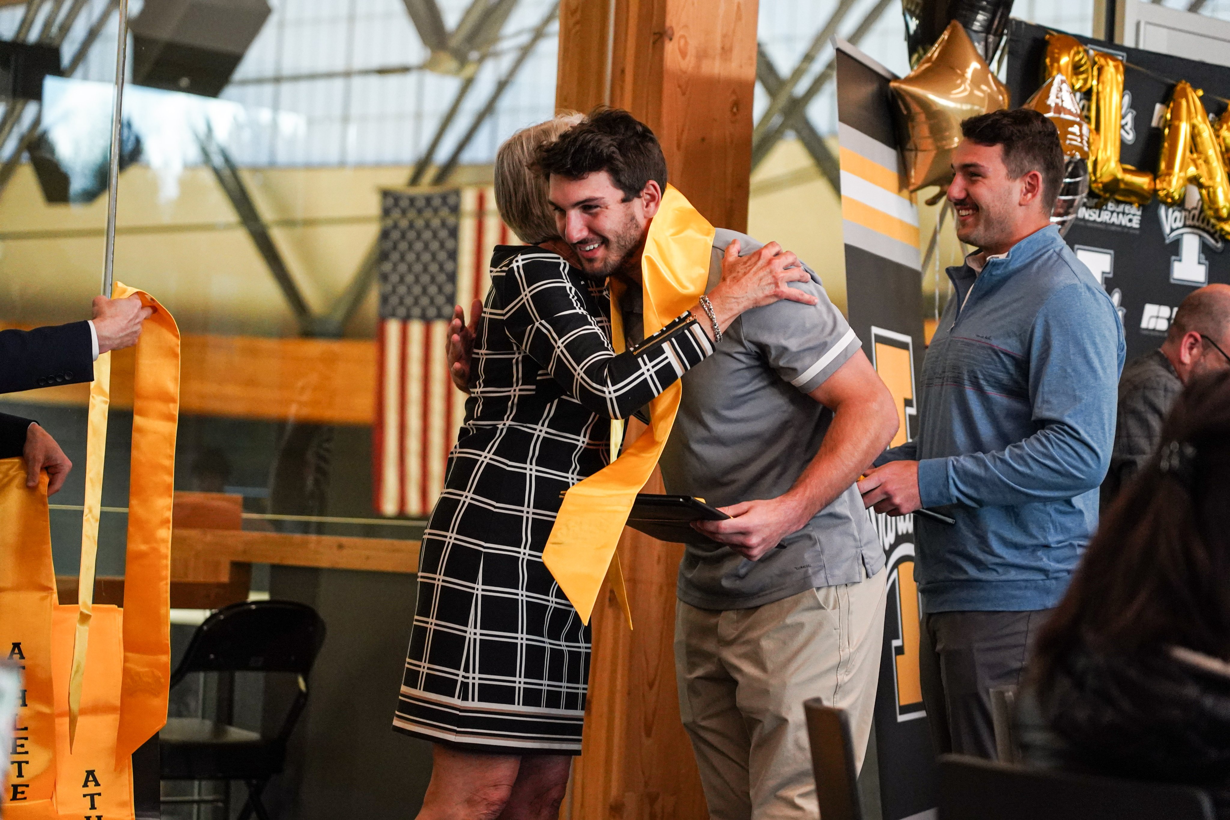 Luke Schleusner (@LukeSchleusner) / Twitter