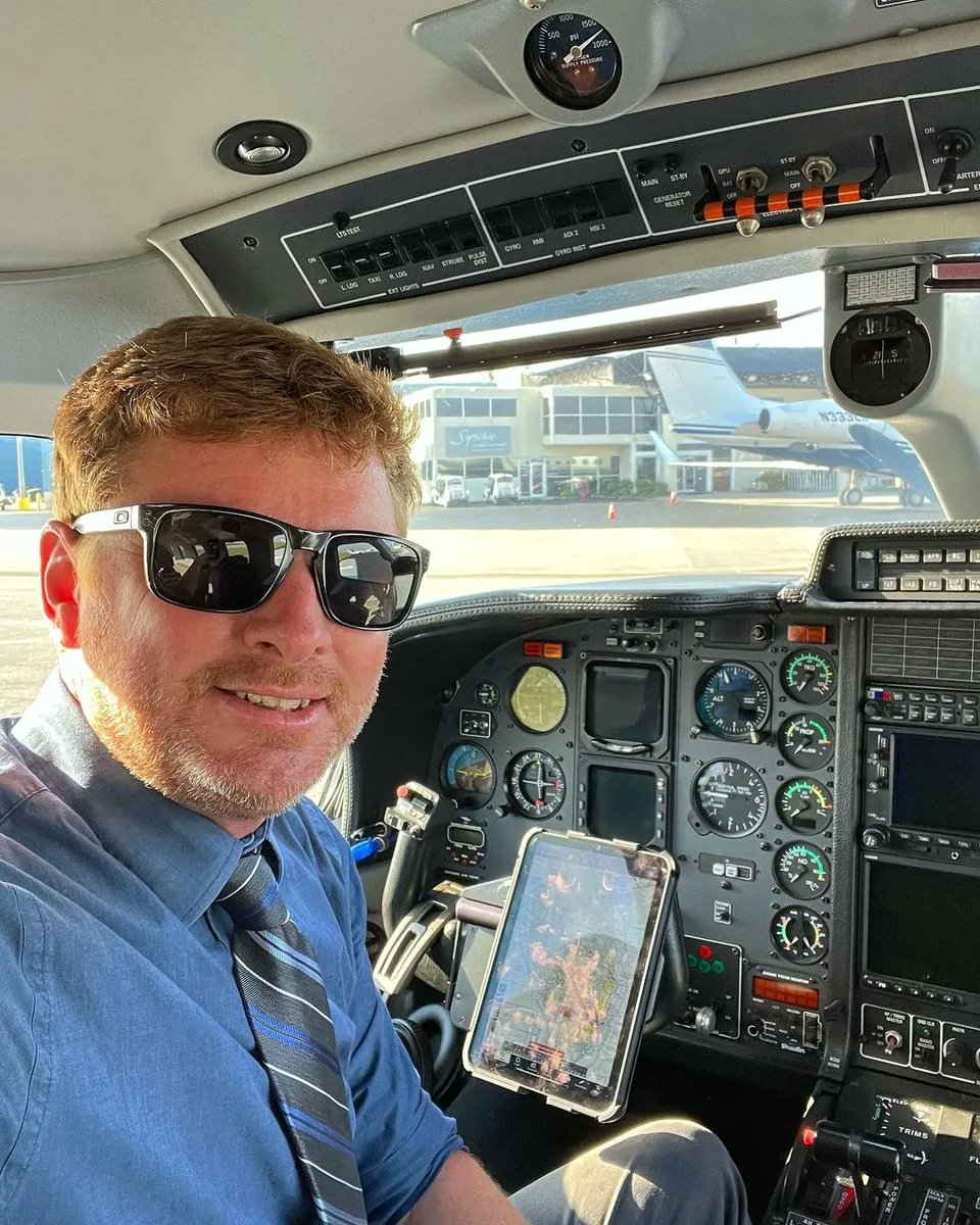 PivotCase's tweet photo. Our good friend and @steveo1kinevo in the cockpit of his company TBM 850, with his PIVOT T21A case secured to the yoke with a PIVOT Claw Mount. 😎
Be sure to check out his YouTube channel: https://t.co/0fIQVcT7pf
#PIVOTCase #Steveo1kinevo https://t.co/O91IPYhaVT