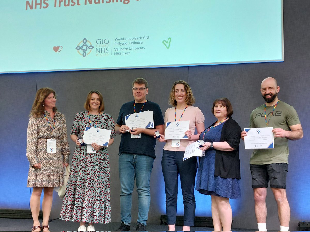 Congratulations to all the team involved with the paracentesis service. The team have received the Chief Nursing Officer for Wales award on #InternationalNursesDay Excellent achievement! <a href="/CNOWales/">Sue Tranka 💙 RN,FQNI</a> <a href="/NWilliamsABMU/">Nicola Williams</a> <a href="/DonnaMead16/">Donna Mead OBE CStJ FRCN FLSW PhD DSc MSc RGN</a> <a href="/slowen_jones/">Sarah</a> <a href="/helenponty/">Helen Way</a> <a href="/VelindreTrust/">Velindre University NHS Trust</a>  @VelindreCC