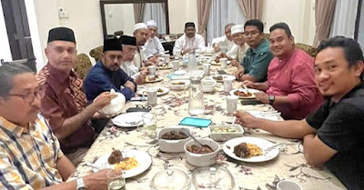 InfoRakyatKini's tweet photo. Sekretariat Perpaduan Ilmuwan Islam himpun ulama, pemikir Islam Kerajaan Perpaduan
more: https://t.co/9vN0AYl3UG
#MalaysiaPrihatin
#MalaysiaSejahtera https://t.co/iWl32LK4H1