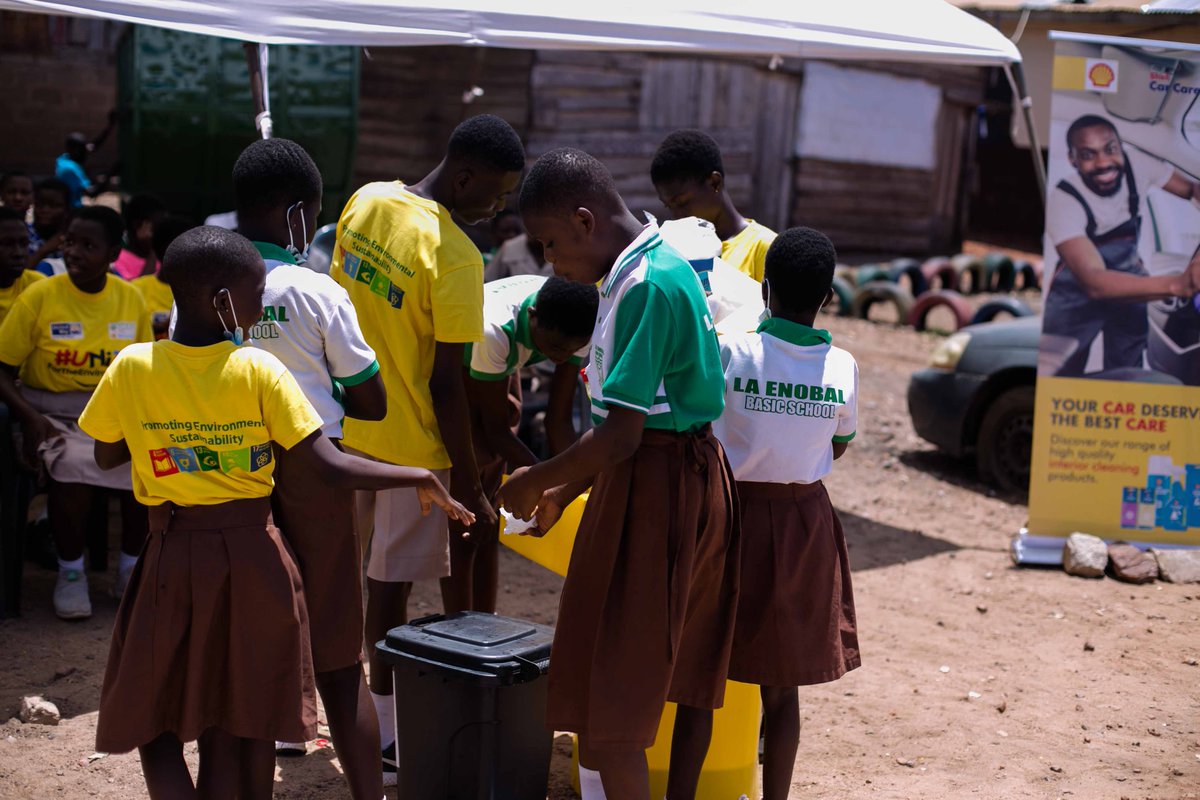 VivoEnergyGhana's tweet photo. Together we believe cleaning hands saves lives.
This is the #VivoWay
#CleanHandsSavesLives
#WorldHandHygieneDay
#HealthMatters https://t.co/xFx2UFBI1c