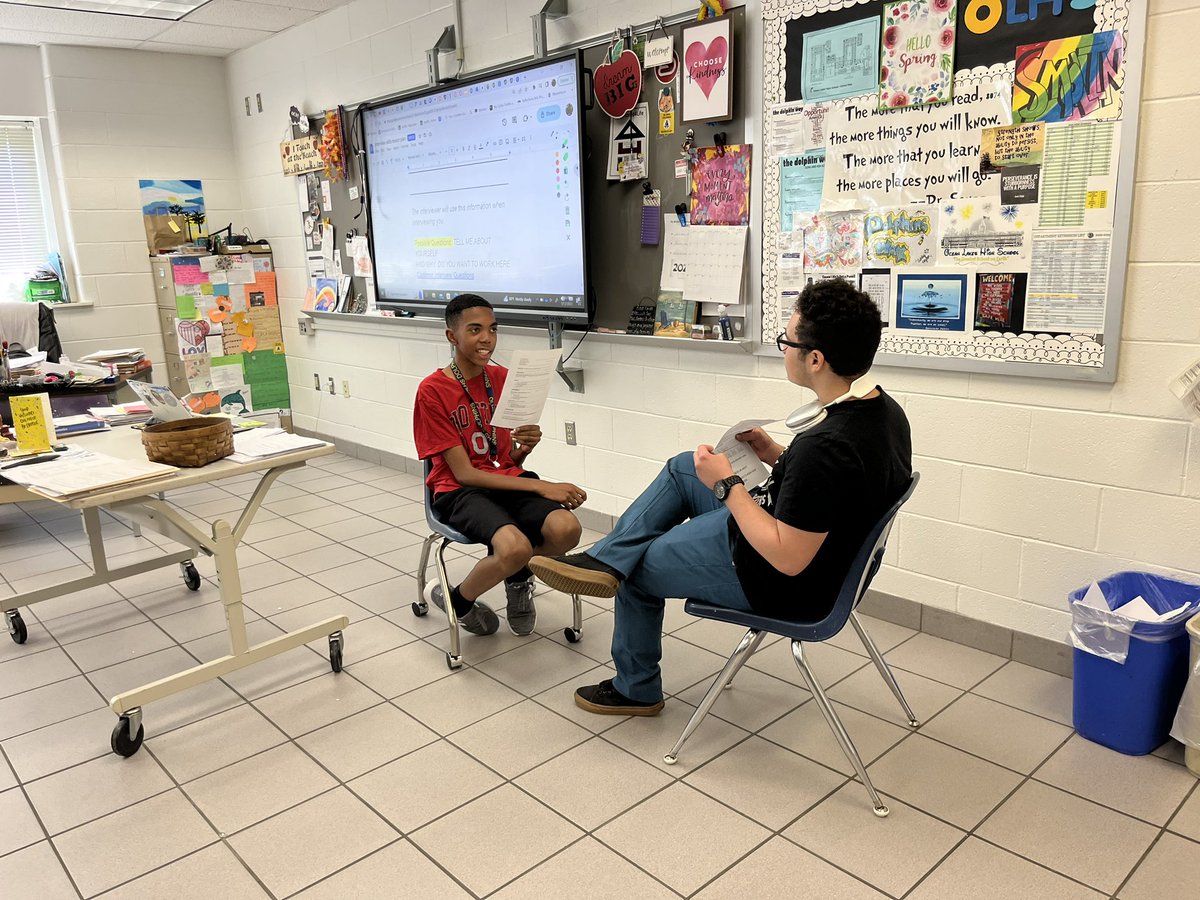 Andreapsmolin's tweet photo. Mock interviews in Math Class today. #reallifelearning #consumermath https://t.co/5ysde49bNg