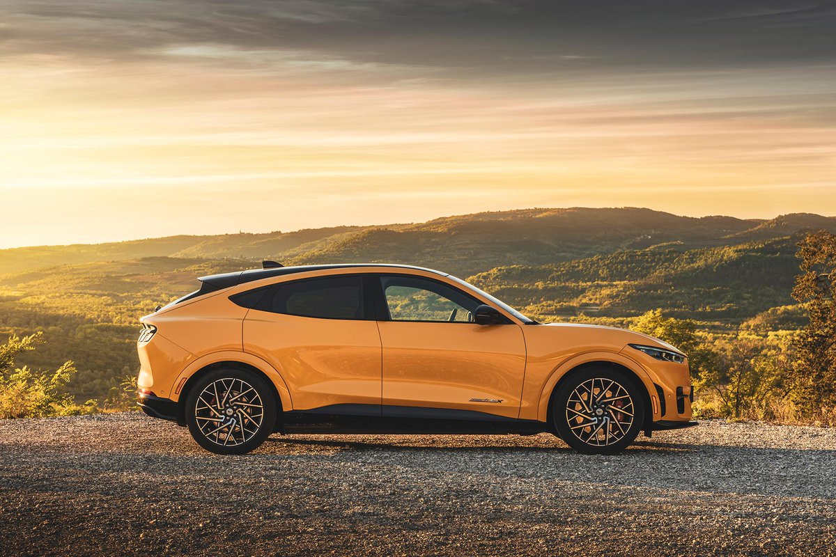 FordNewsEurope's tweet image. STILL AVAILABLE IN RIGHT HAND DRIVE