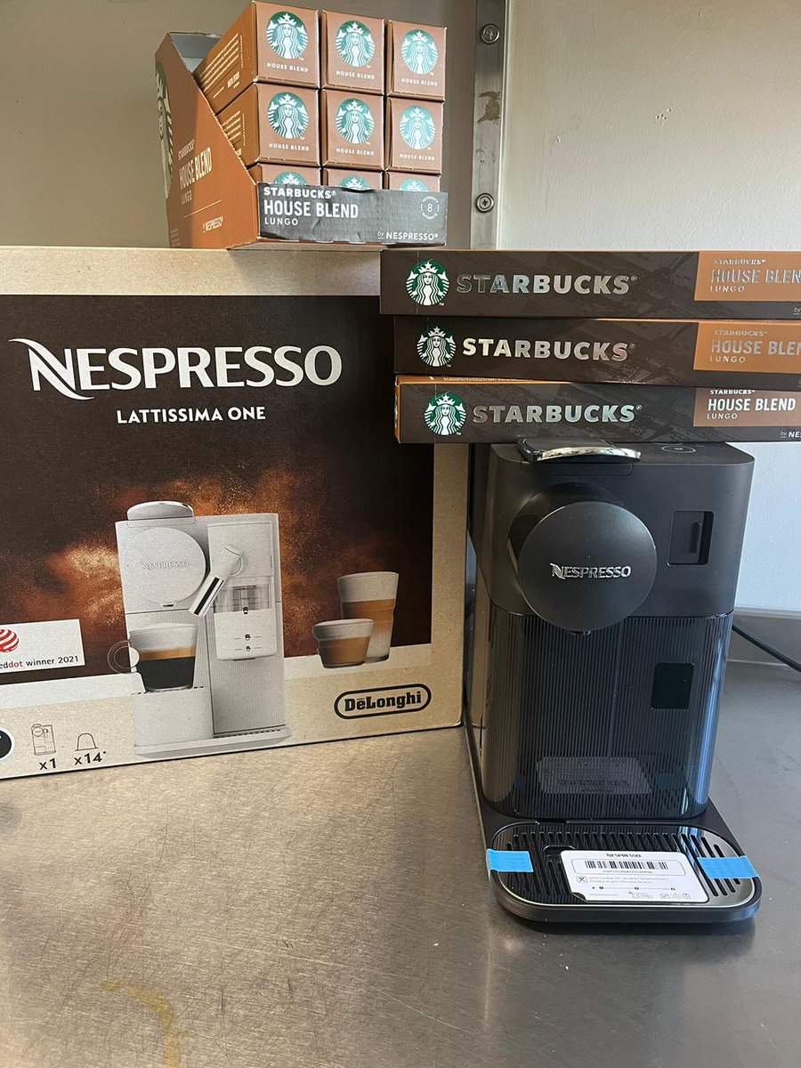 VickiFP7's tweet photo. Just expresso-ing my love to @AdamMorrisRMN for treating us on #InternationalNursesDay ❤ 
Nurses run on coffee but Laureate house is running on the good stuff 😁

#Nespresso
#AllAboutAndersen
#InternationalNursesDay https://t.co/lx5b7mVBuC