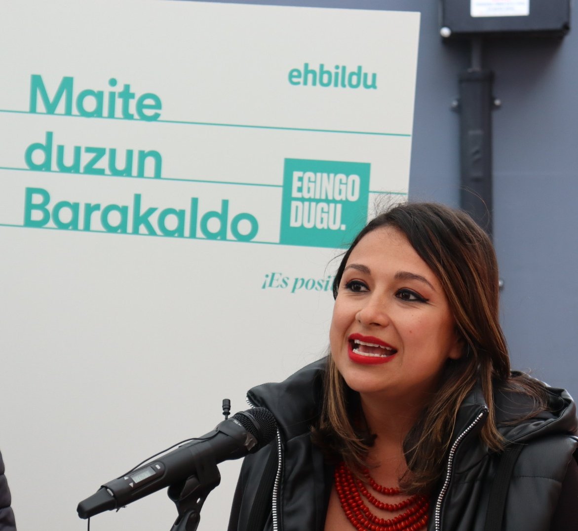 EHBilduBaraka's tweet photo. 🗣️ @DianaUrrea5 en Rontegi:
"EH Bildu quiere fortalecer este país como lugar de acogida y protección de toda persona que llega por diferentes motivos"
"Las y los migrantes deben ser protagonistas a la hora de plantear políticas públicas".
Maite duzun #Barakaldo #EgingoDugu https://t.co/GDorD3C8r7