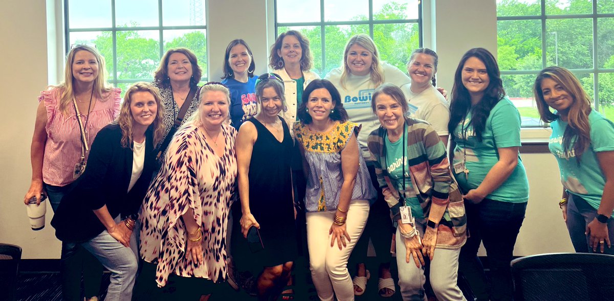 Thank you <a href="/BallastShawna/">Shawna Ballast</a> and <a href="/WidenerRebecca/">Rebecca Widener</a> for hosting a fun-filled morning full of celebrations.♥️✈️
#RISD_Soar✈️
#RISDLitandint
#RISDBelieves
#proud2beNRE