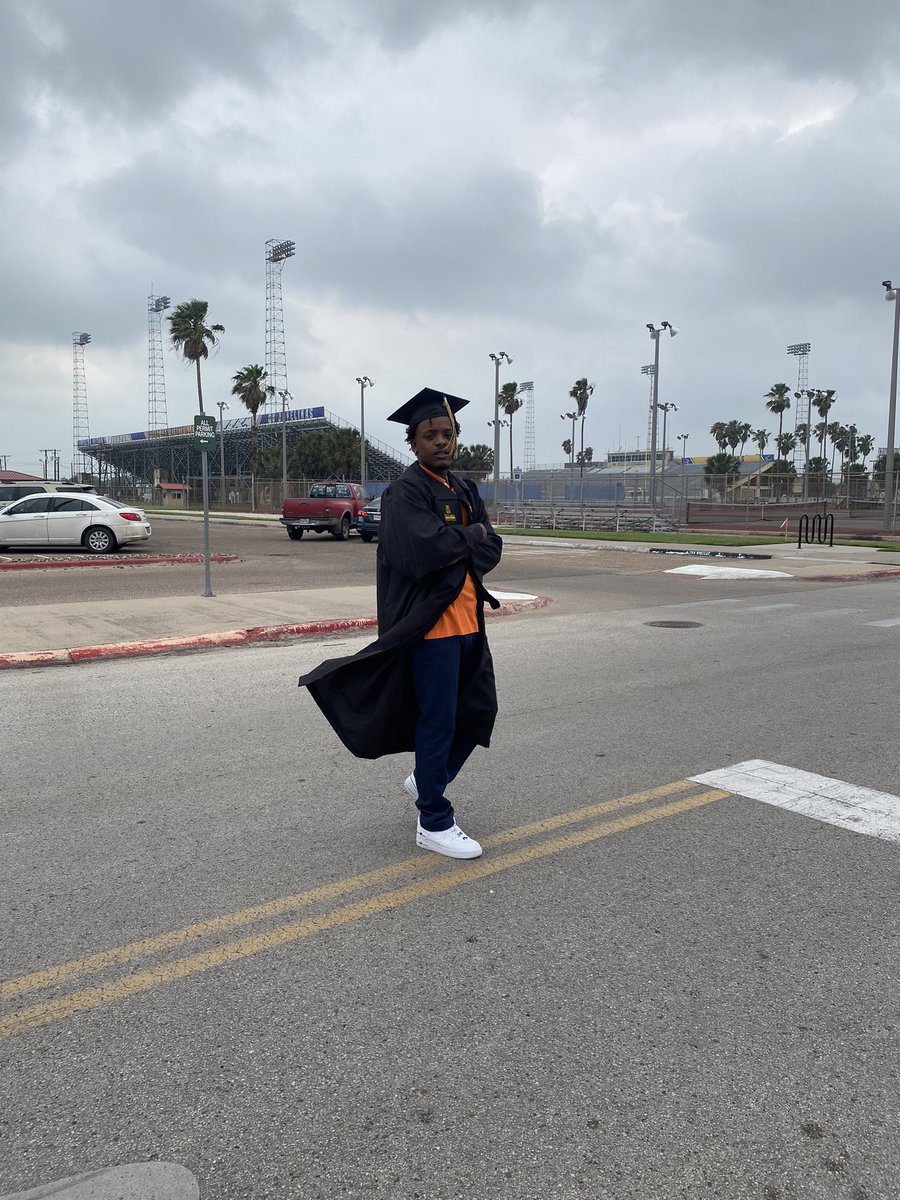 earned one ring. one more to go. 
💙👨🏾‍🎓 #TAMUK23 🎓#RINGSEASON 

4x 🏈💍
 #LLA 🤞🏾💙