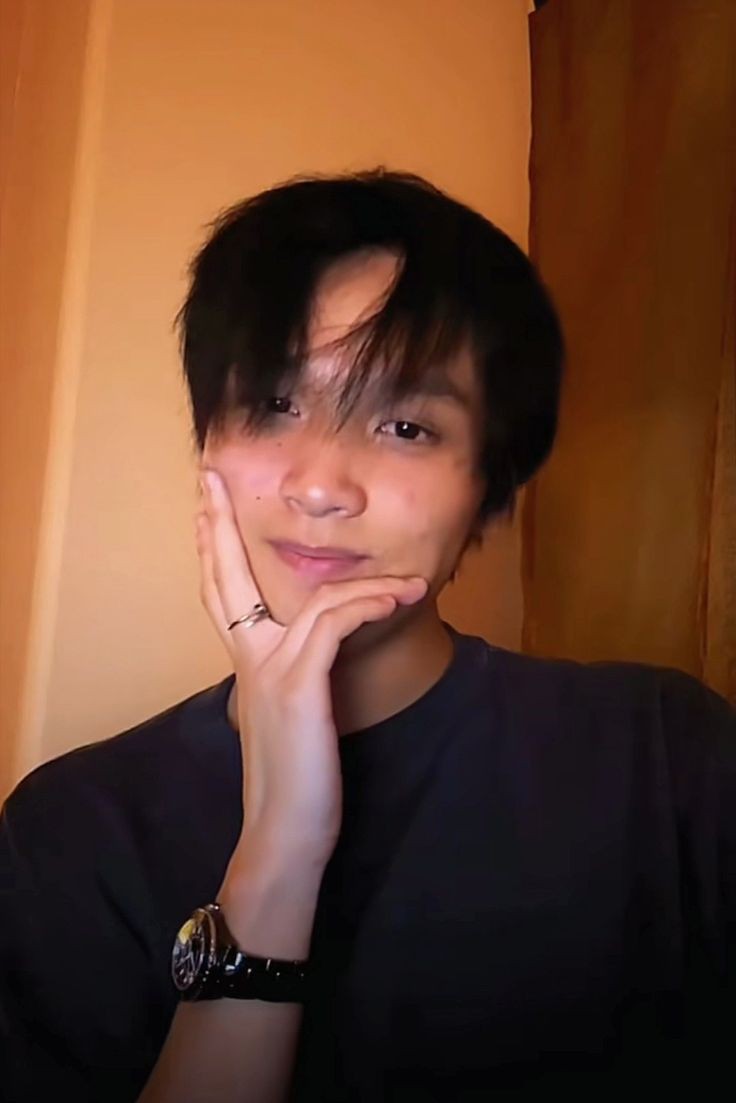 Naksir.
———
Lee Haechan one tweet au.