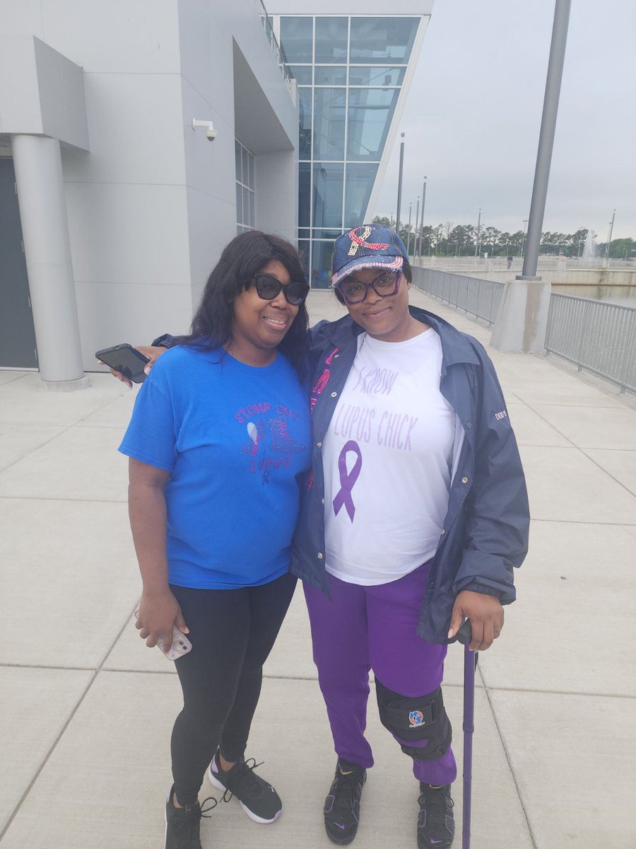 ReginaSBerry1's tweet photo. @LupusOrg Absolutely I had a wonderful support team husband aunt's cousin and lupus sorority friends from @GLEAMLupus https://t.co/Y36hsAlMQp