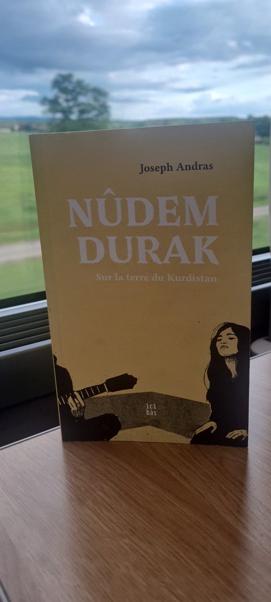 AA_Avocats's tweet image. "j'ai franchi sept portes en fer escortée de plusieurs hommes : c'était comme descendre sept étage droit dans les ténèbres.(...). Je me suis trouvée face à une vingtaine de visages de femmes. Elles souriaient et me regardaient avec affection."