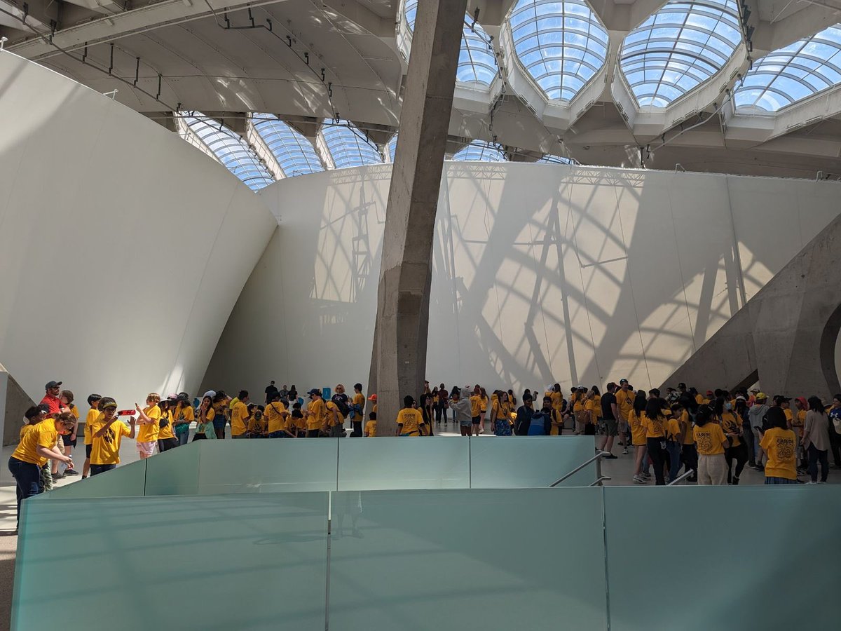 Grade 6 Wildcats in the Biodome.