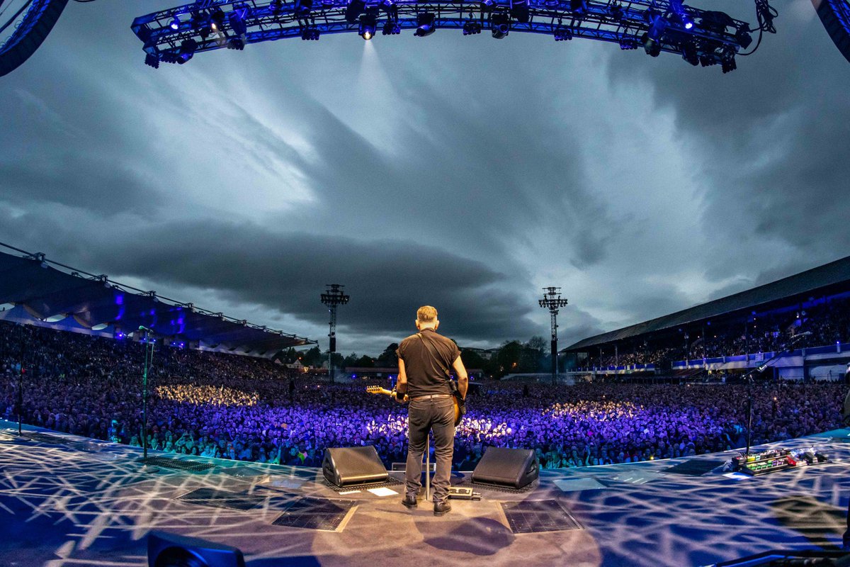 aikenpromotions's tweet photo. 🎸 𝗕𝗥𝗨𝗨𝗨𝗨𝗨𝗨𝗨𝗨𝗨𝗨𝗖𝗘 🔥
7 years on from Croke Park, Bruce @Springsteen & The E Street Band are still awing fans with robust set lists and brought us 3 Nights of pure joy!
Summer is underway 🏟️🇮🇪
#BruceSpringsteen #BruceInDublin #BruceSpringsteenDublin 📸 Rob DeMartin
