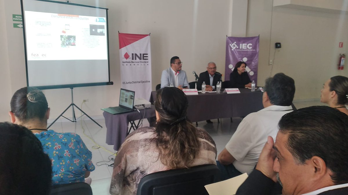 CM_Frontera's tweet photo. Integrantes del Cme Frontera presentes en la plática de Delitos Electorales impartida por el Maestro Esteban Sánchez Cabello, Fiscal especializado en la atención de delitos electorales en nuestra Entidad Federativa. https://t.co/hytPM3jgd6