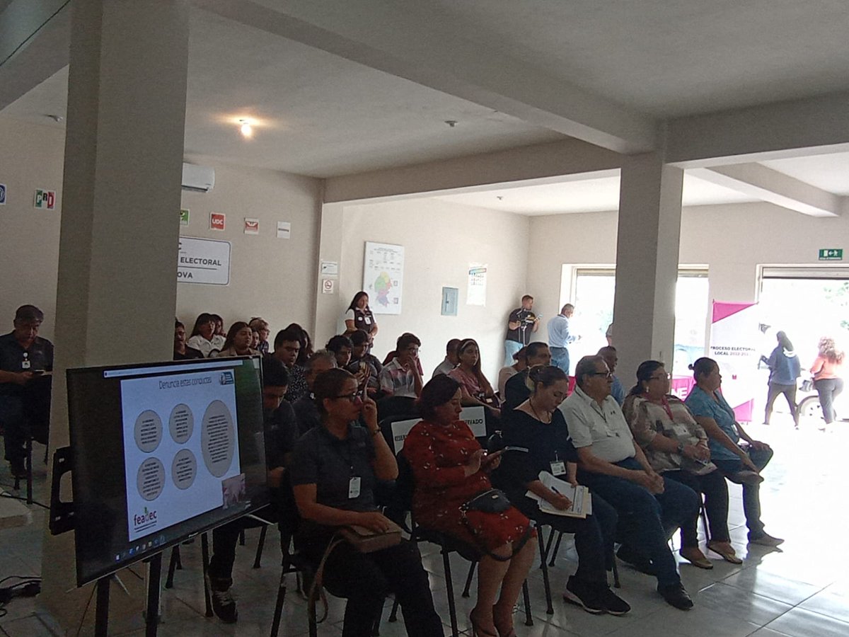 CM_Frontera's tweet photo. Integrantes del Cme Frontera presentes en la plática de Delitos Electorales impartida por el Maestro Esteban Sánchez Cabello, Fiscal especializado en la atención de delitos electorales en nuestra Entidad Federativa. https://t.co/hytPM3jgd6