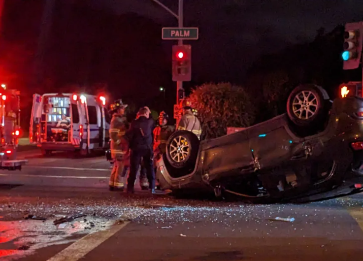 SaferRoadsUSA's tweet photo. Running a red light isn't worth it!
Innocent lives R lost every day due to reckless drivers. Luckily, red-light safety cameras have proven to be effective tools in reducing #redlightrunning.
Here are facts & solutions from our partner @VerraMobility - https://t.co/mUSe9WBdJd https://t.co/KBqlXka3L6