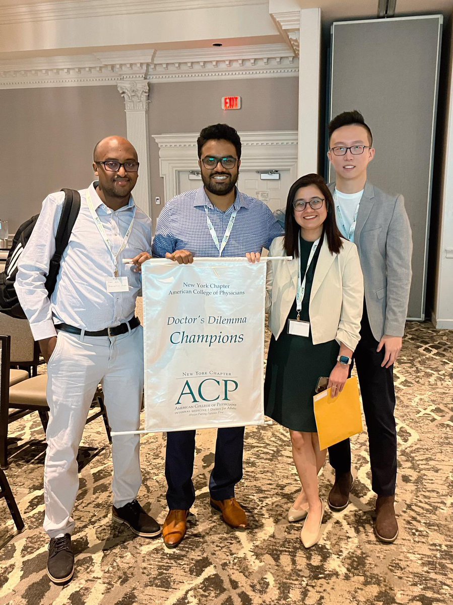 So happy to congratulate our superstar residents for winning NY ACP jeopardy! You guys rock and we are so proud of you! #JacobiStrong ⭐️ 🏆 🧬