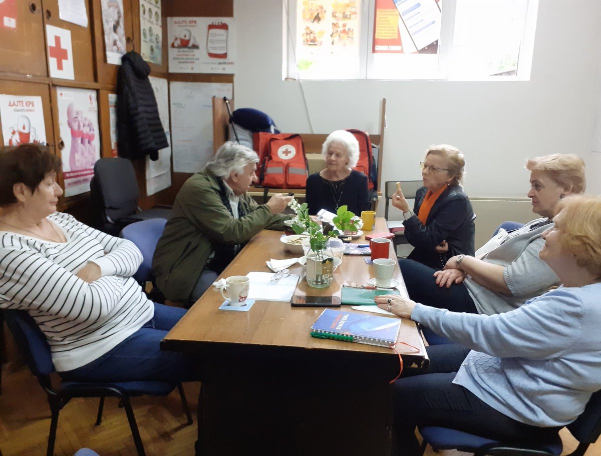 CK_Savskivenac's tweet photo. U ponedeljak, 8. maja naši stariji volonteri obeležili su Svetski dan Crvenog krsta na održanoj literarnoj radionici. #crvenikrst #starijivolonteri #crvenikrstsavskivenac #nedeljacrvenogkrsta #redcross #redcrossweek #redcrosssavskivenac #eldervolunteers 👵🏻👴🏻🙂 https://t.co/d9EFc8q7LA