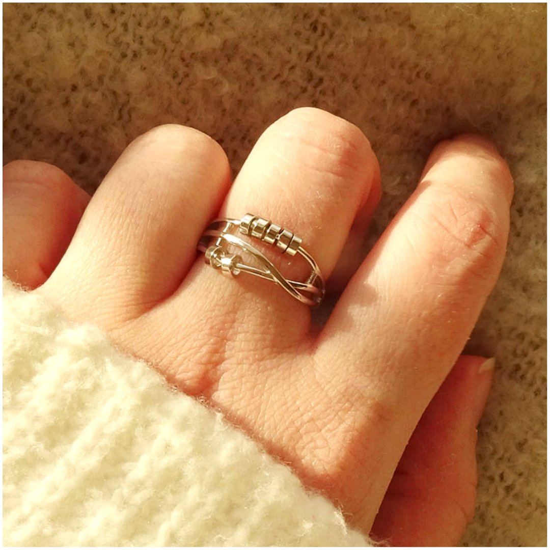 mycharmingme's tweet photo. ANXIETY - Sadly it finds its way into all our lives one way or another. We don't have the cure, but our fidget rings can help take the edge off when those times hit.
Discover the sterling silver 'harmony' ring and other beautiful pieces in our calming jewellery collection. https://t.co/W2pj6Js0im