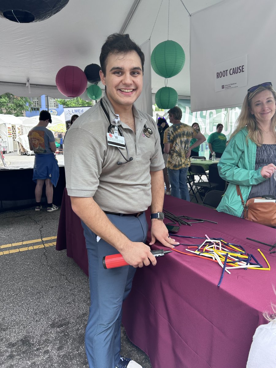 SOMG medical student in pediatrics Ernesto has been supplying smiles with his animal balloons for our youngest visitors – Come join us at our tent at Artisphere we are here today (S. Main and Augusta) through Sunday. <a href="/DegreesofHealth/">Benjamin Hopkins</a> #artisphere #Greenville #yeahTHATgreenville