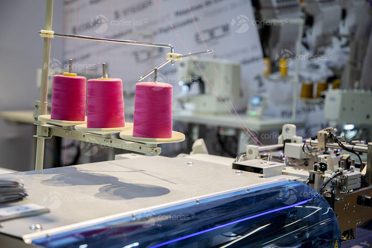 cafe1te's tweet image. Finalizó el Salón de la Industria Textil para la Confección #Createx2023 en Bogotá. Por primera vez desde su creación, la feria contó con la participación de una gran delegación #China, 46 empresas chinas dedicadas a la industria textil, en su mayoría de Changxing y Shaoxing.🤝🇨🇳