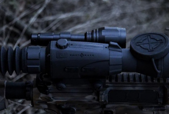 Optic_Warehouse's tweet image. Discover what's lurking in the shadows with the  Sightmark Wraith HD 4-32x50 Digital Day Night Vision Rifle Scope. 🌙☀️

Shop Now: bit.ly/3wNQuGb

#SightmarkWraithHD #NightVisionScope