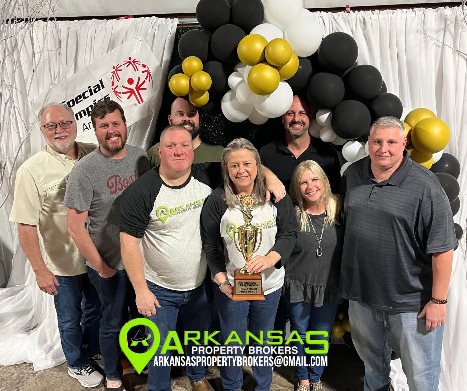 Such a fun night supporting a great cause @soarkansas . We got to spend time with collages/friends, test our trivia knowledge and even took home the first place trophy! 🏆♥️ #arkansaspropertybrokers #trivianight #APB #yourlocationisoutmotiviation