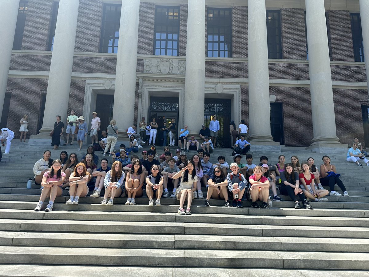 MissDrexler_'s tweet photo. 8th graders visited Harvard University in Boston 📚 @RyanWOHara @dcchill22 @ms_kalberer @drzublionis @CarolASmyth https://t.co/tZKBdfGr8t