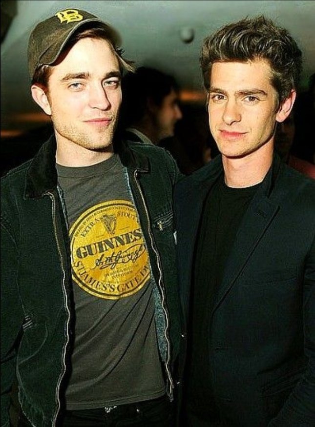 Happy Birthday Robert Pattinson!( ) 