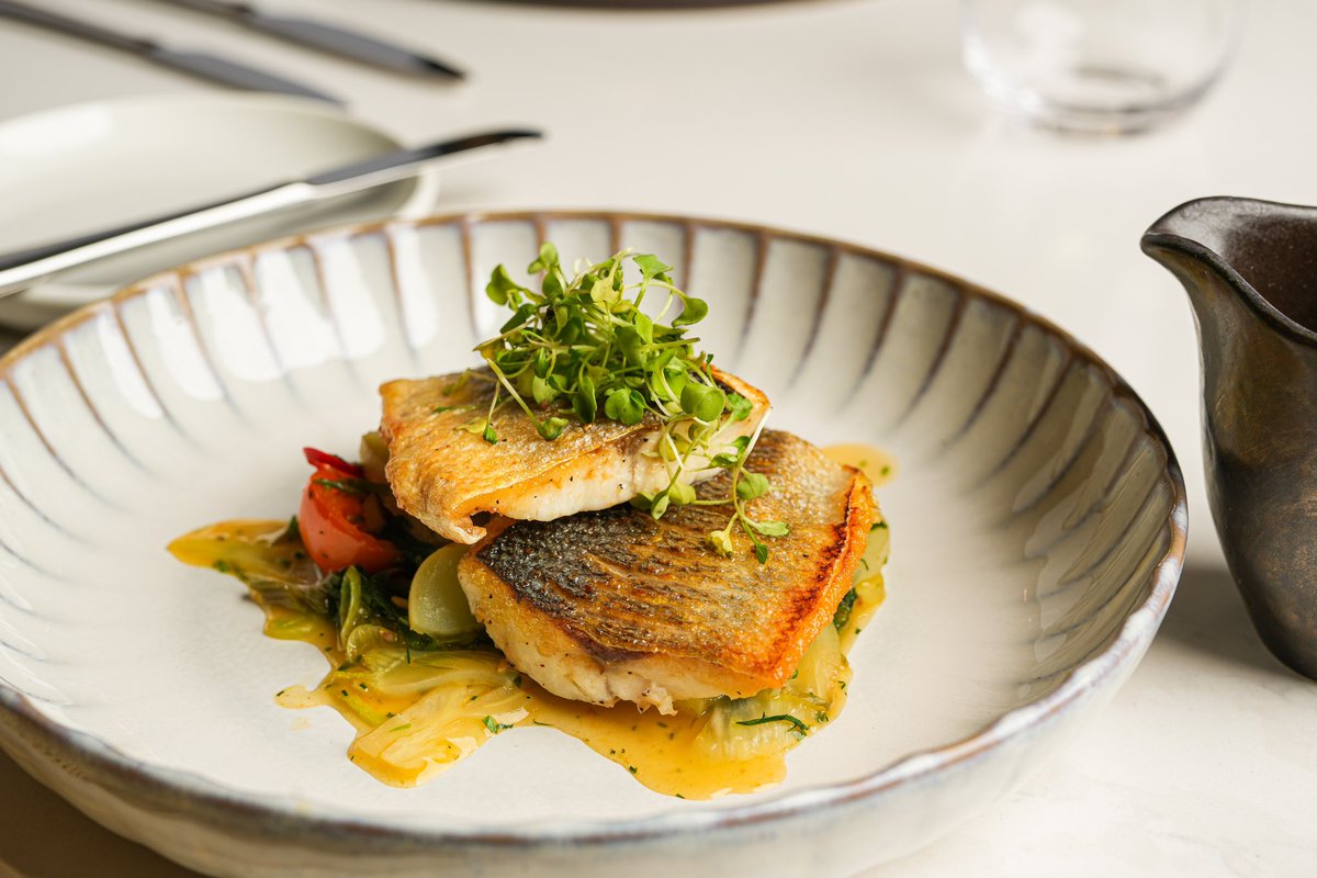 #WIN a night's stay plus dinner and breakfast plus a welcome drink for two at Liverpool’s newest luxury hotel! 

To win all you have to do is:
1️⃣ LIKE &amp; RT
2️⃣ FOLLOW 
3️⃣ TAG friends &amp; family

MORE INFO 👉 bit.ly/3MoSai4

Winner to be announced 23/05/23 Good Luck! 🤞