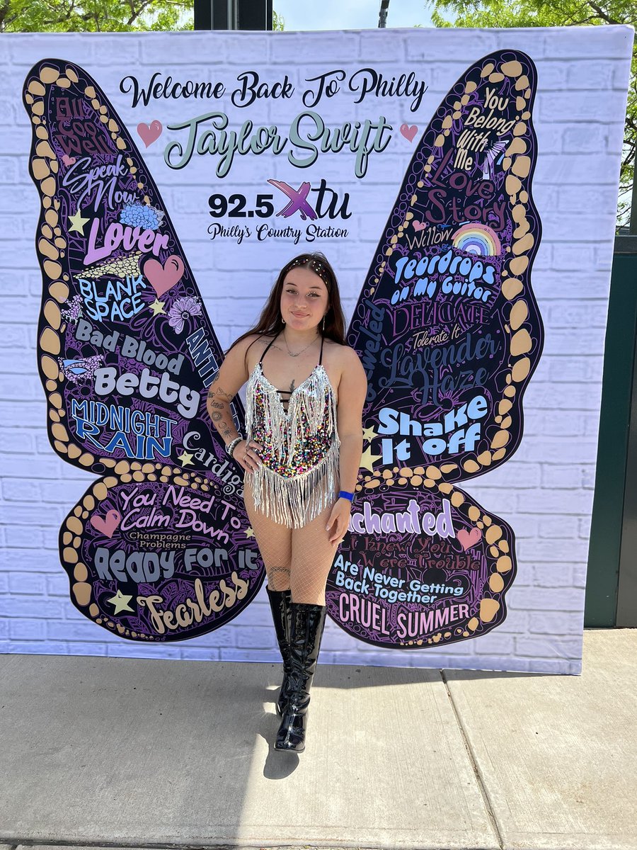 #PhillyTSErasTour #TheErasTour #TheErasTourTS #Lincolnfinancialfield @taylornation13