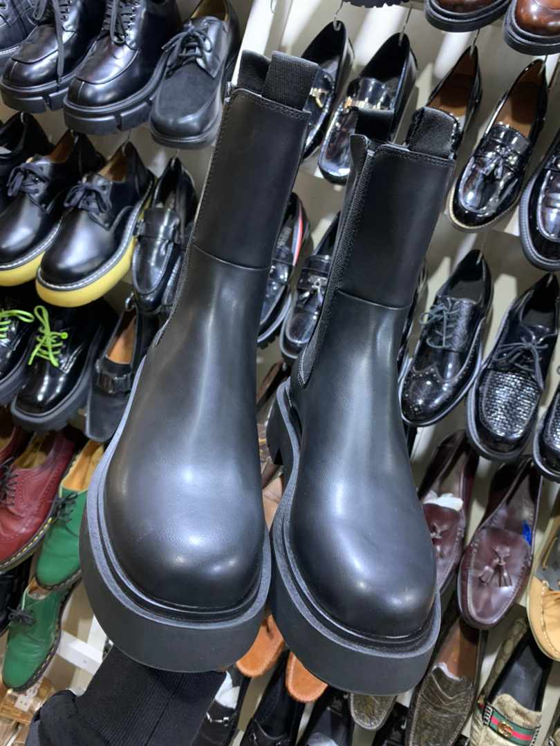 abramenz's tweet photo. H&amp;M BOOTS
BLACK
AVAILABLE 
DM/CALL 0789985309 https://t.co/Y3DIleHicu