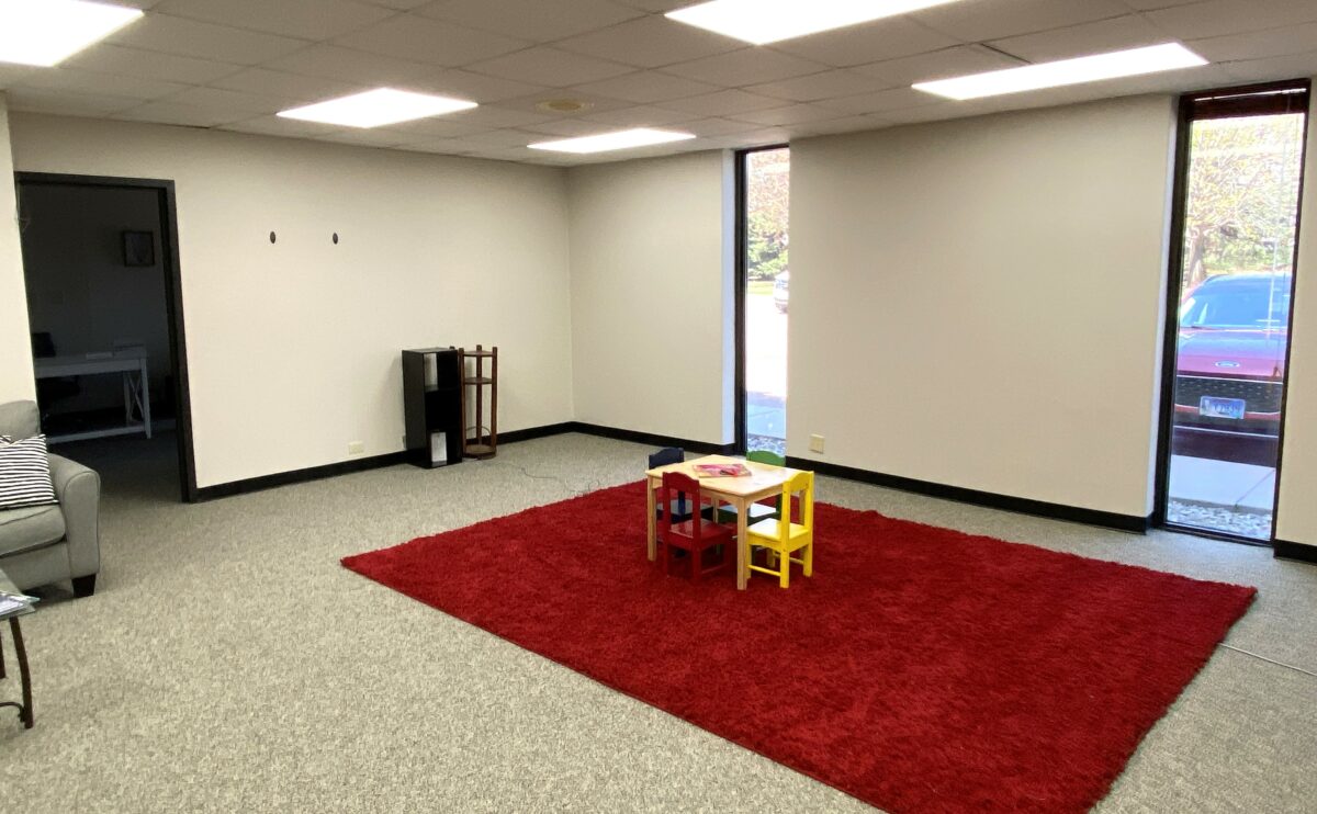 benderco's tweet photo. FOR SUBLEASE: Jameson Building Space

• Main level office space in the Jameson building on South Phillips Avenue
• Space comprised of open work area, two private offices, and a small storage closet
• Large windows provide natural light

See more: https://t.co/uGzcilIzVV https://t.co/rkhR6WEace