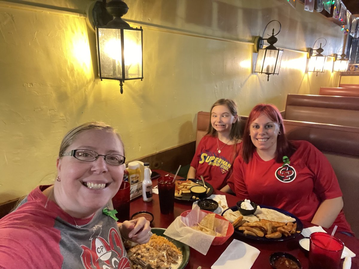 CPontheGo's tweet photo. ⁦@assilasenoj⁩ and I took Sumara out for lunch before she graduates and leaves us. We are having a hard time accepting that she is graduating. We are going to miss her! She keeps us laughing and smiling! https://t.co/yOMFMiIZTh