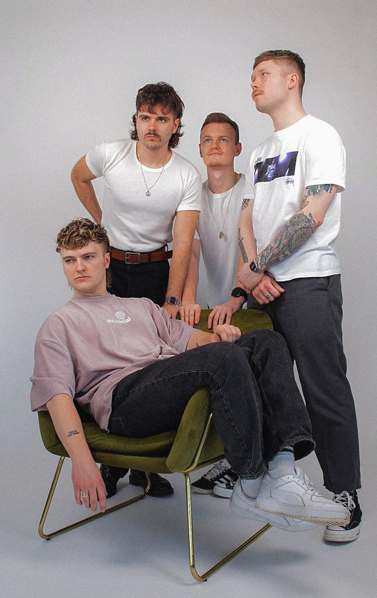 𝑯𝑬𝑨𝑳𝑺 tweet media