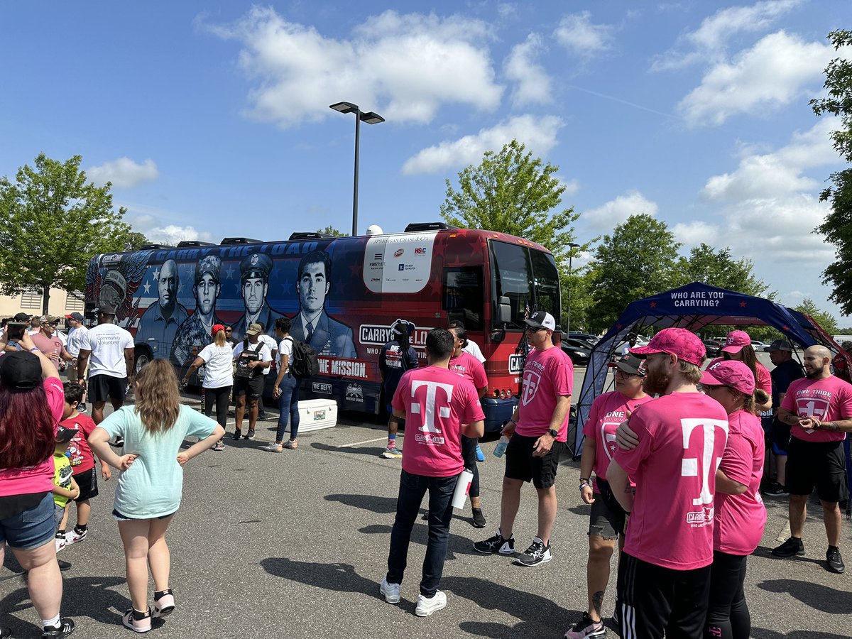 @TMobile SMRA coming together at the #CarryTheLoad Event in Charlotte, NC. Small walk for a big cause!!