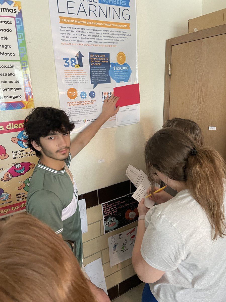 senormarkmac's tweet image. Scavenger Hunt of parts of a home and chores in Español 1 for these @Mehlville_HS Panthers #wearemehlville