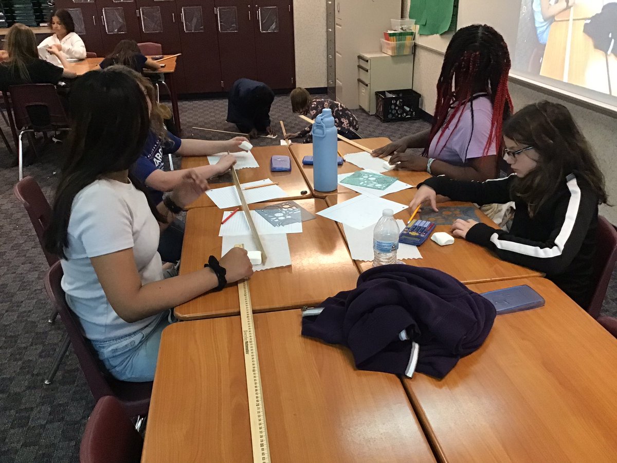 Students from <a href="/ImelCubed/">John Imel</a> trying to find out how many marshmallows it would take to travel 1km.  Applying their learning of metric conversions. #mathrocks <a href="/MSDDecatur/">MSD Decatur</a> #DecaturProud