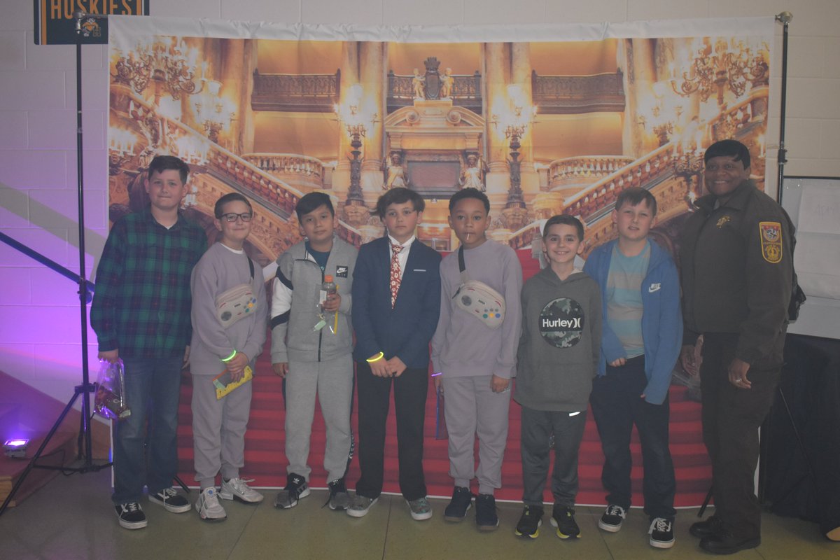 HillpointHusky's tweet image. Fun Memories of our PBIS Sneaker Ball! #sneakerball #positivebehaviorsupport #LeadersofthePACK #BuildingtheBESTSPS