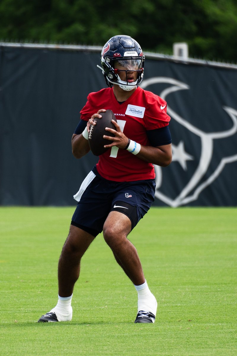 GarrettHasFun's tweet image. Got some pics today of my QB1 🤝📸