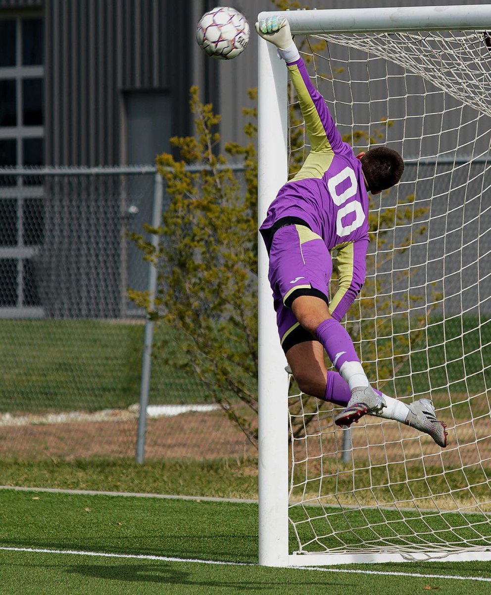 FreeAgentsFC's tweet image. Name: Ben Hilton 
Age: 21
Position: Goalkeepr 
Height 6’5
Location: South East &amp;amp; Essex 
Previous clubs: Extended trials at Chelsea and Charlton academies, Alfold Fc first team, 2 years playing at a Top 10 Nationally Ranked team in America
Level Looking for: Step 4 and Above 🧤⚽️