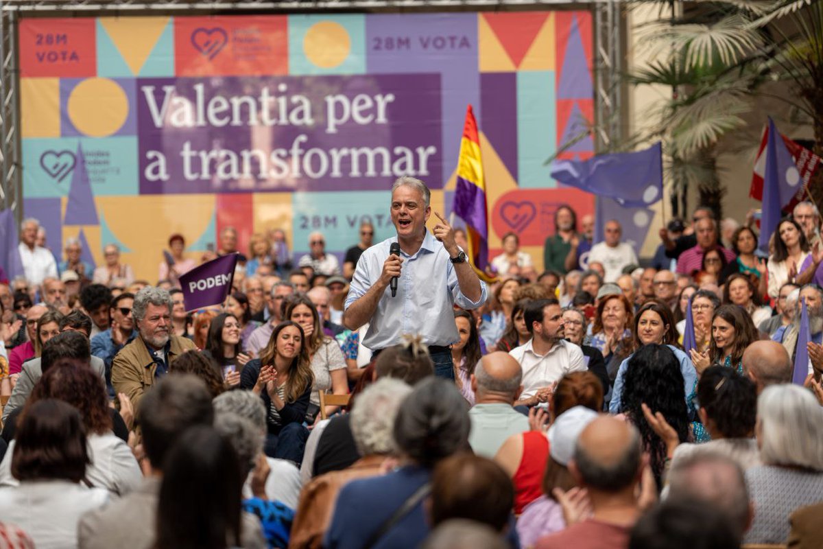 Hector_Illueca_'s tweet photo. Me temo que algunos han hablado demasiado: 'no hay alternativa', 'no se puede', 'no hay salida'. Quieren matar la esperanza que anida en el corazón de nuestro pueblo. Ahora va a hablar la gente. ¡Gracias a todos por acompañarnos! #SíSePuede #ValentíaParaTransformar ❤️💜✊ https://t.co/pYWuBVOKuV