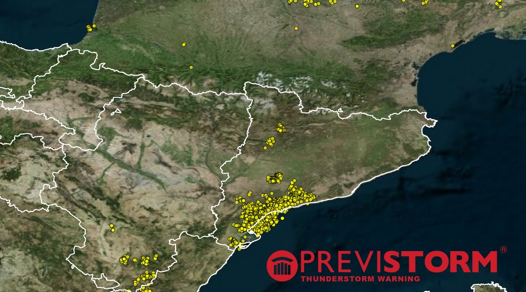 INGESCO's tweet photo. En las últimas 2 horas han sido detectados 5482 rayos en el noreste de la Península Ibérica. #INGESCO https://t.co/PN2NxFmFij