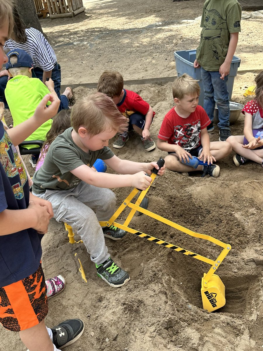 We have a few new ‘licensed’ operators in the kindergarten classroom. What a beautiful day to enjoy the outdoors!  @RCDSB #kinderfun