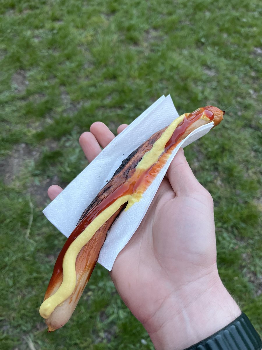 L47inEnglish's tweet photo. No fucking around at Lichtenberg! All meat, no bread!
@FootyScran
#witfรผr47 #ranoutofbread https://t.co/KE7WHzLDys