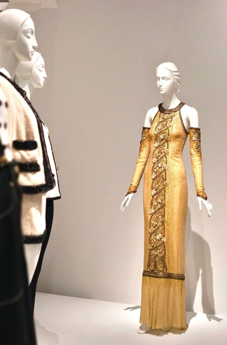 Fashion limited time exhibition