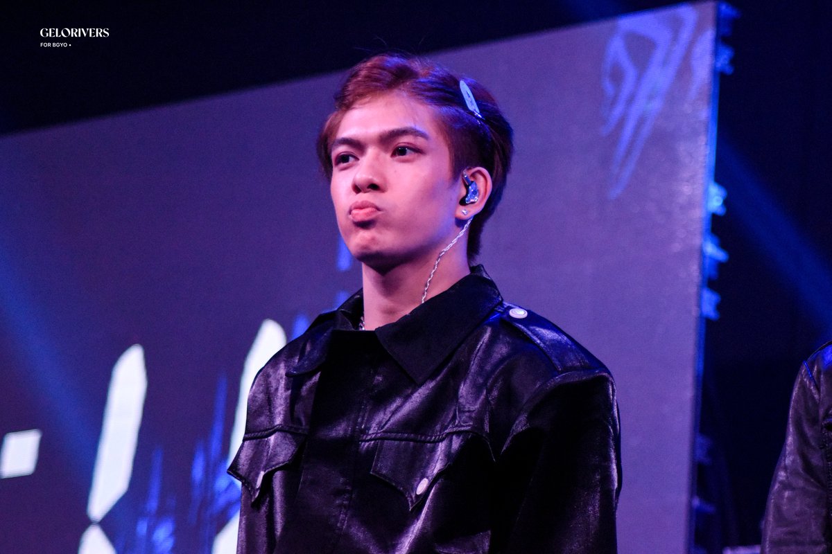 gelorivers_twt's tweet photo. 230512 BGYO NATE @ SOUNDCHECK BE US ALBUM SHOWCASE
SM North Edsa, Skydome

BGYO EXTRAORDINARY DAY 
#BGYO_BeUsAlbumShowcase

#BGYO @bgyo_ph #BGYO_Nate #NatePorcalla @BGYO_Nate https://t.co/eDuV6lp4CN