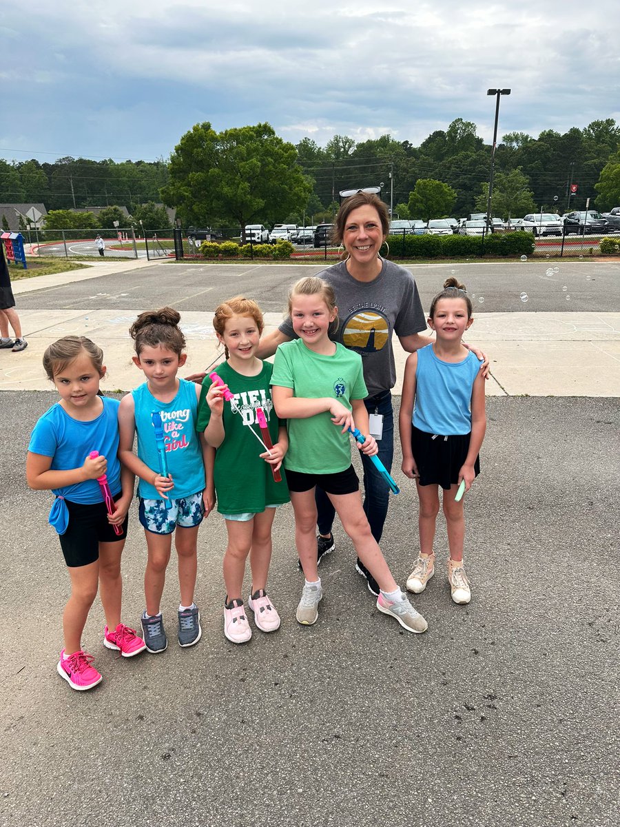 Katie Derman (@katiederman) on Twitter photo Another great <a href="/PickettsMillES/">Pickett's Mill ES 🏴☠️⚓️☠️🦜</a> Field Day today! Our K-2 🏴☠️s had a blast thanks to the support of our amazing staff, parents, and another amazing crew from <a href="/allatoona_hs/">Allatoona High</a>! Another great <a href="/PickettsMillES/">Pickett's Mill ES 🏴☠️⚓️☠️🦜</a> Field Day today! Our K-2 🏴☠️s had a blast thanks to the support of our amazing staff, parents, and another amazing crew from <a href="/allatoona_hs/">Allatoona High</a>!
