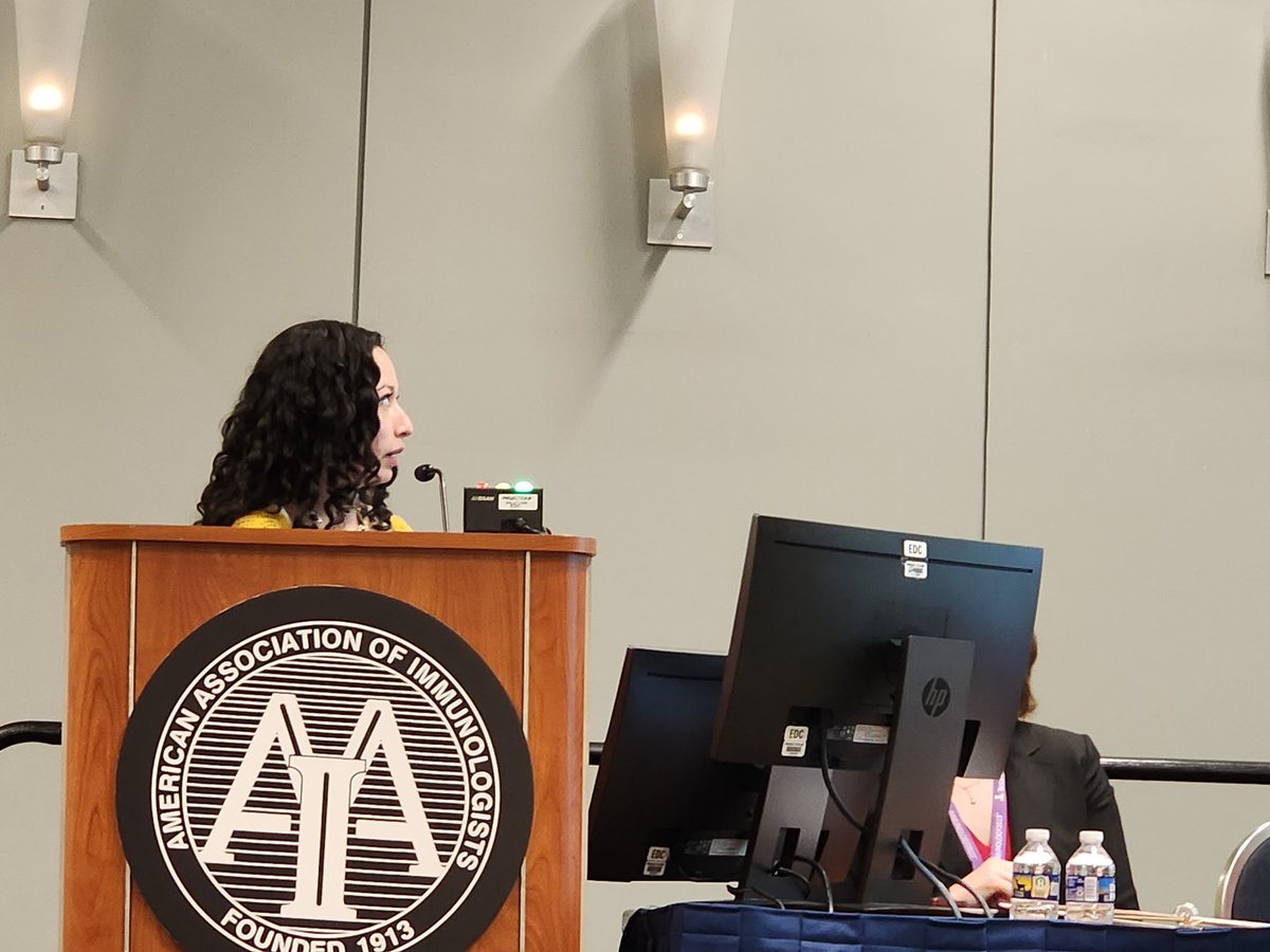 So proud of the outstanding talk by Dr Velez  @TaniaEstefaniaV today! Dissecting the role of Tregs in pulmonary fibrosis. 

If you missed it, stop by her #AAI2023 poster (P1073) on Saturday. Or come to her talk at #ATS2023 next week.
#immunology2023 
@UVAimmunology @ATS_AII